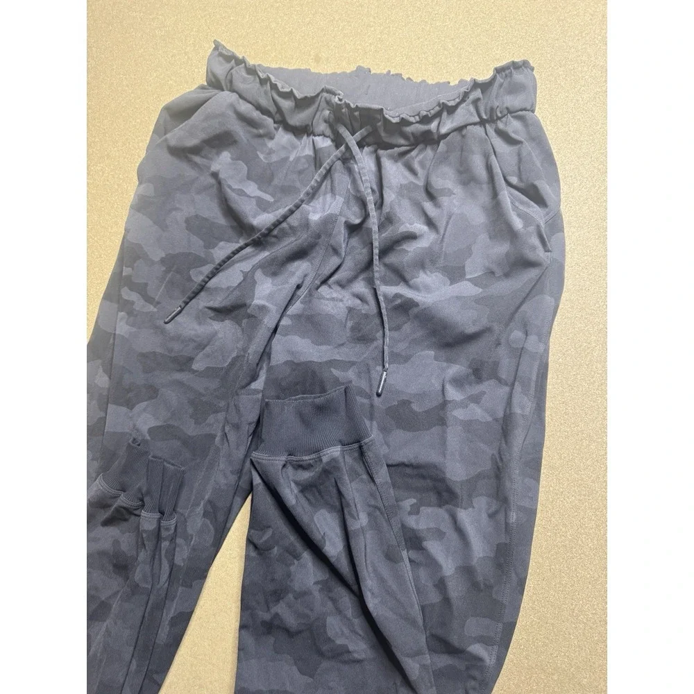 Lululemon Stretch High-Rise Jogger Full Length 365 Camo‎ Deep Coal  Sz 8 $180
